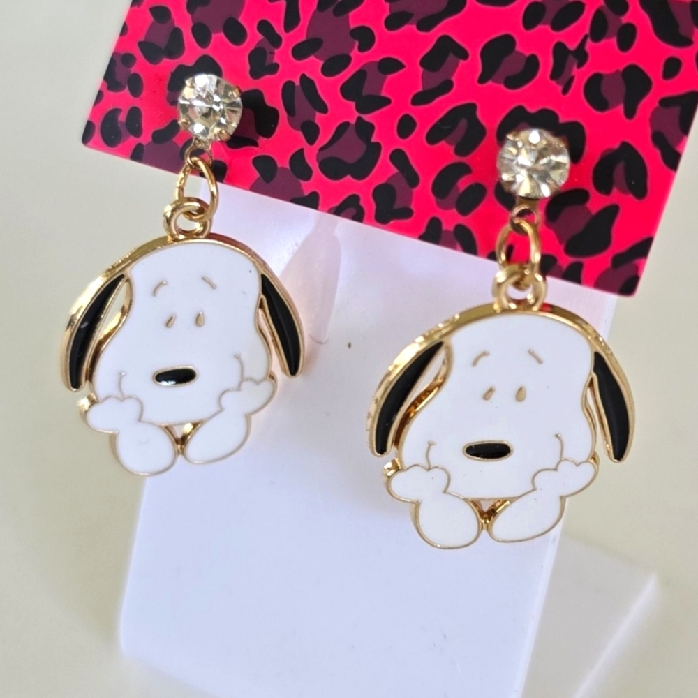 🥜 Snoopy Earrings